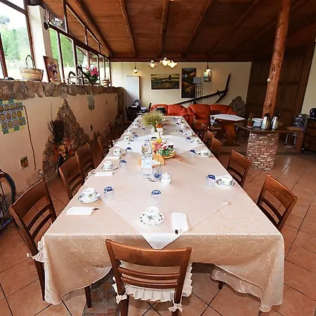 Giucalem La Casa Negli Orti *