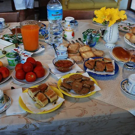 Giucalem La Casa Negli Orti مزرعة للإقامة بياتْسا أرمارِنا